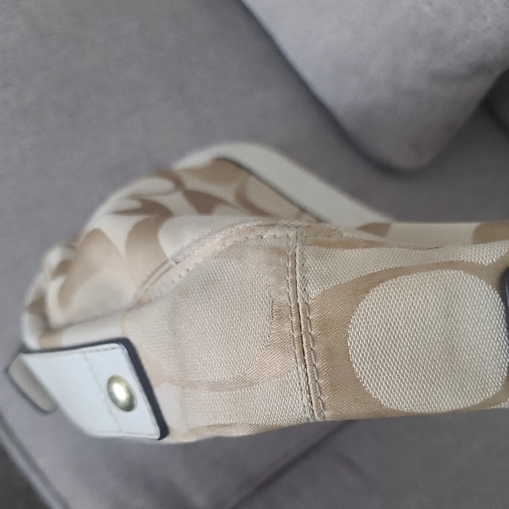 Beige Coach bag - Picture 4 of 8